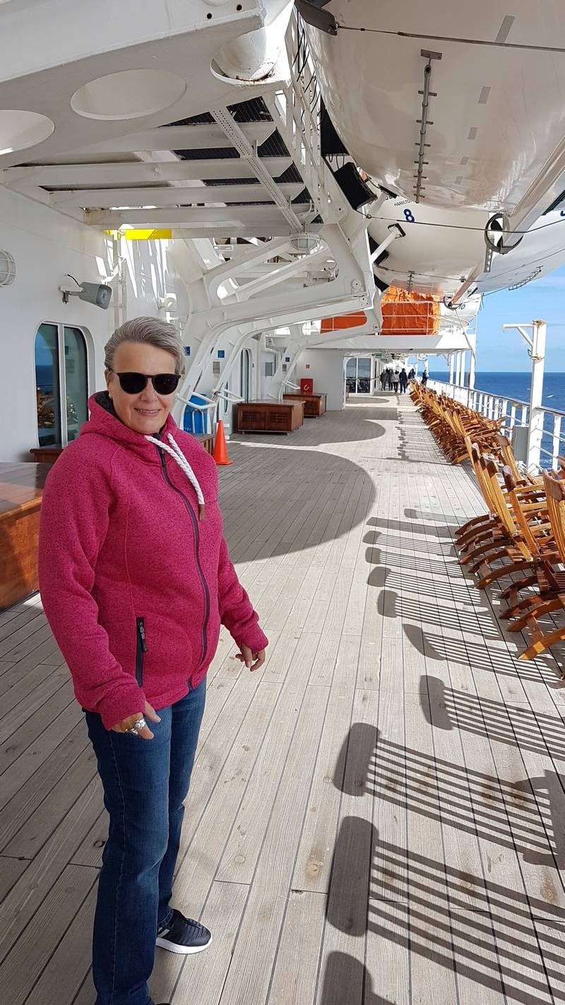 Anne auf Deck 7